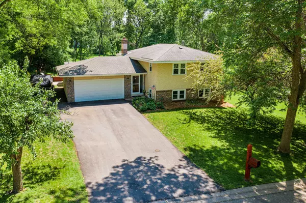 Prior Lake, MN 55372,3319 Kent ST SW