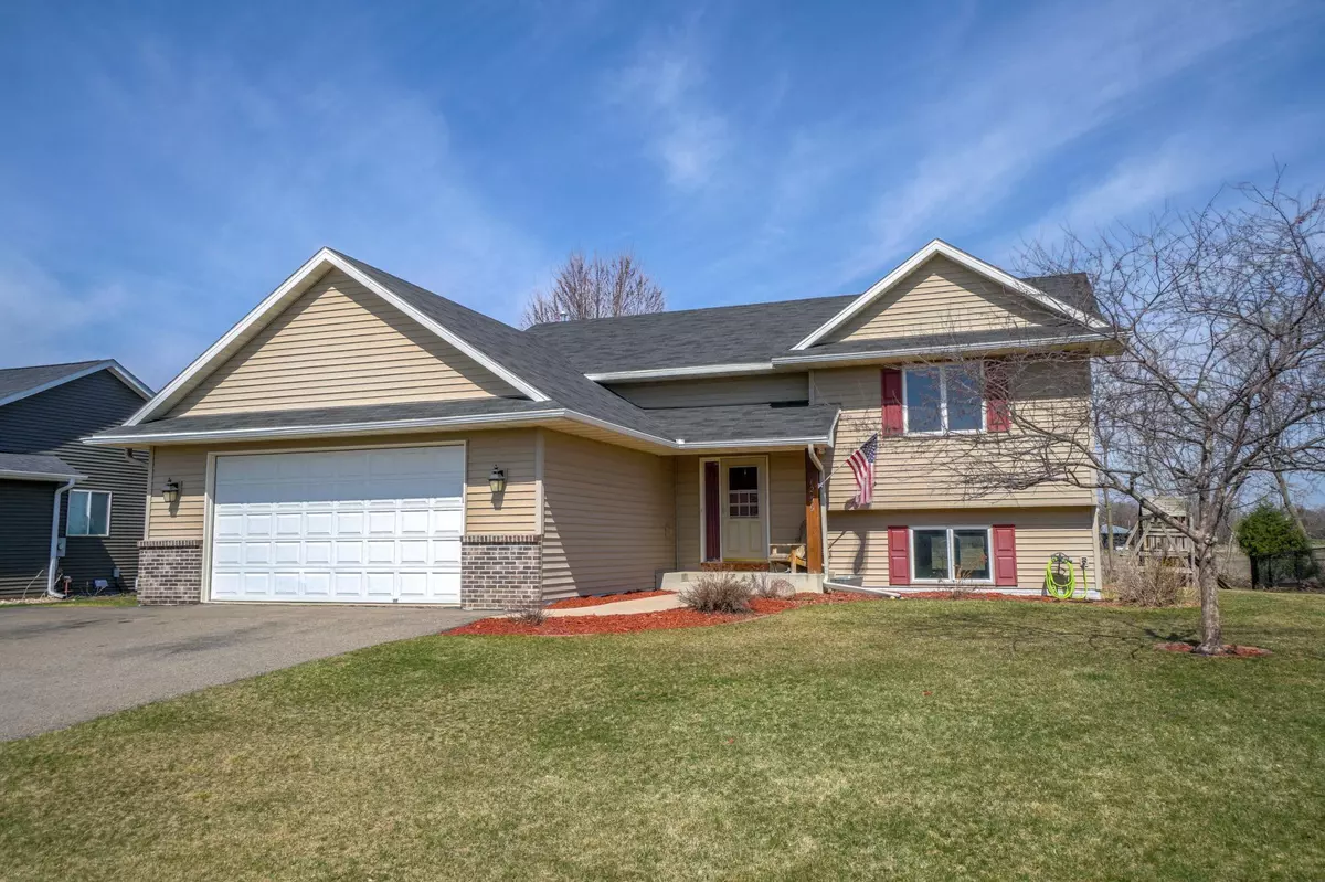 New Richmond, WI 54017,1259 Blue Jay PL