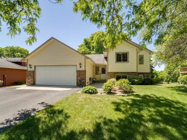 9517 Parkside Trail, Champlin, MN 55316