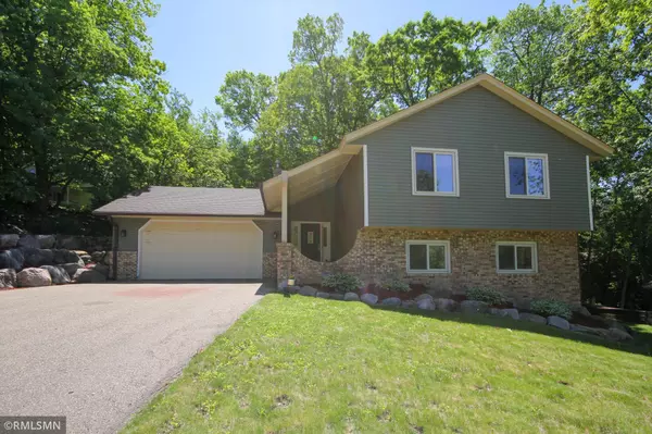 Prior Lake, MN 55372,5821 Timber TRL SE