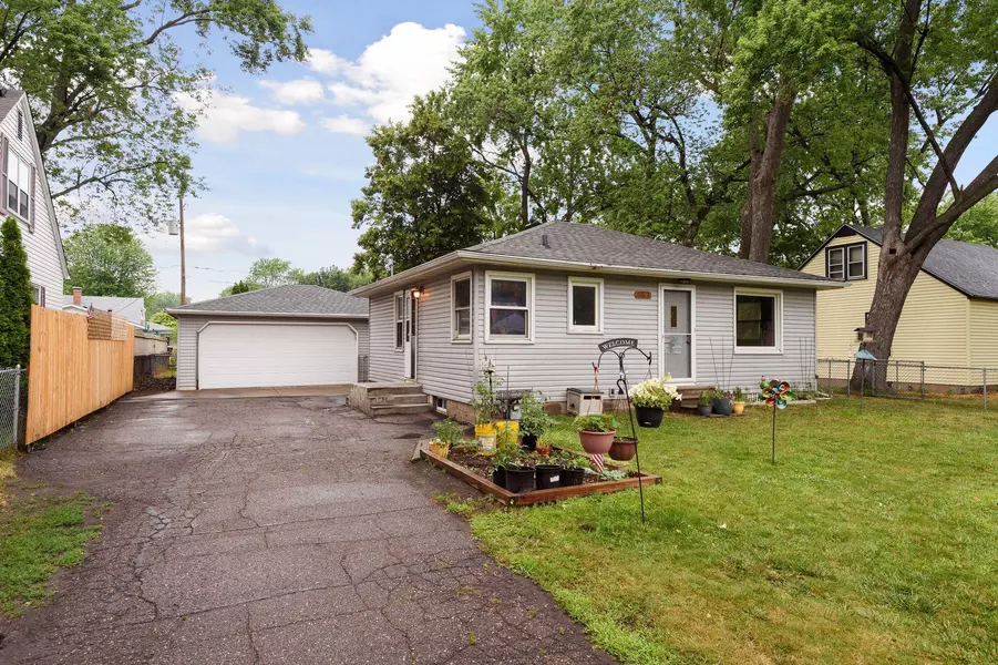 5433 Dupont AVE N, Brooklyn Center, MN 55430