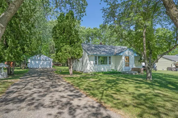 18910 County Road 9 NE, New London, MN 56273