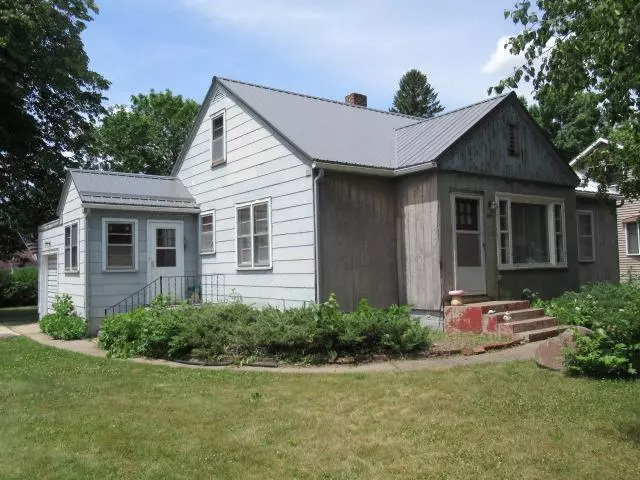 Lamberton, MN 56152,710 S Birch ST