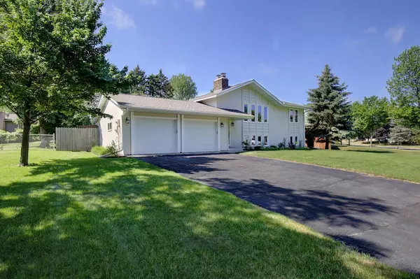 Eagan, MN 55122,3846 Palisade WAY