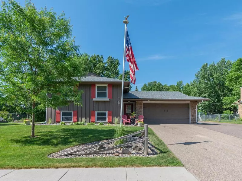 7364 Upper 139th ST W, Apple Valley, MN 55124