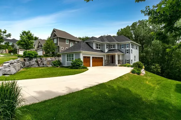 6347 Bellevue LN, Eden Prairie, MN 55344