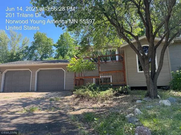 201 Trilane DR, Norwood Young America, MN 55397