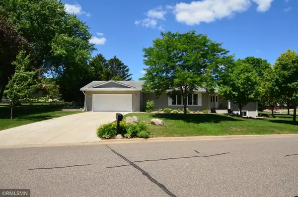 1848 Evergreen Draw, Woodbury, MN 55125