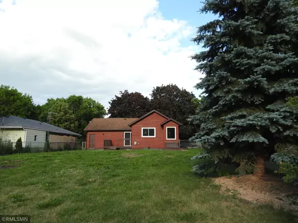 Winsted, MN 55395,520 Barrett ST S