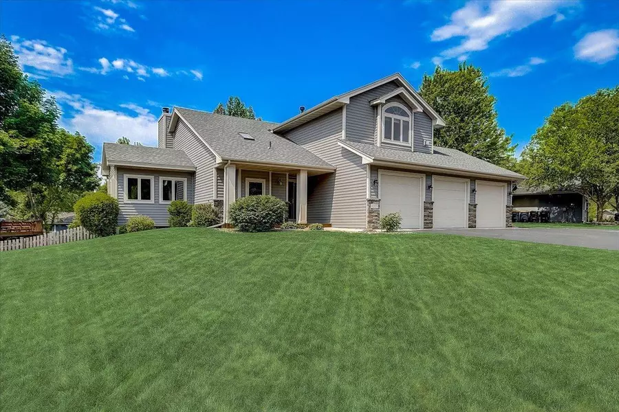 12955 Garner LN, Apple Valley, MN 55124