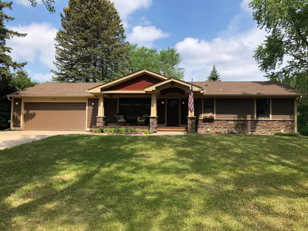 3121 Ridgewood RD, Arden Hills, MN 55112