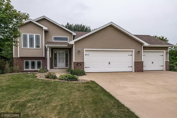 Eyota, MN 55934,174 Summerfield CT NE