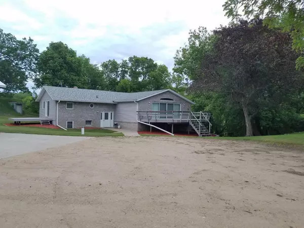 Spicer, MN 56288,10200 County Road 40 NE