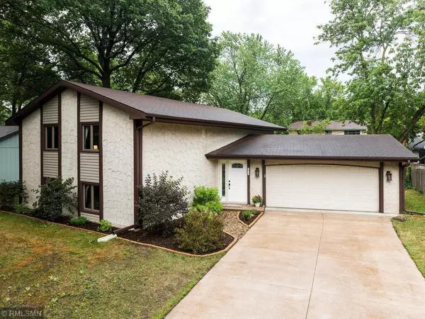 Fridley, MN 55432,1612 Woodside CT NE