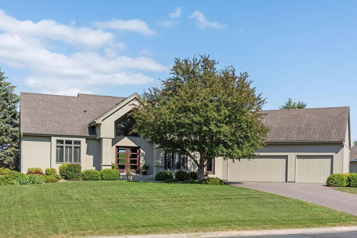 Minnetrista, MN 55364,20 Fairway Ridge DR