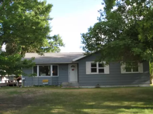 413 E 2nd ST, Starbuck, MN 56381