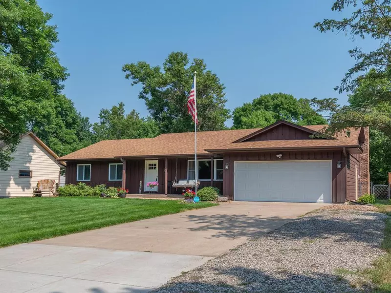 10113 Mississippi BLVD NW, Coon Rapids, MN 55433