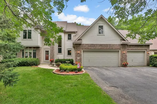 4350 Sean CT, Eagan, MN 55123