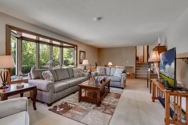 Minnetrista, MN 55364,5430 Morningview CT