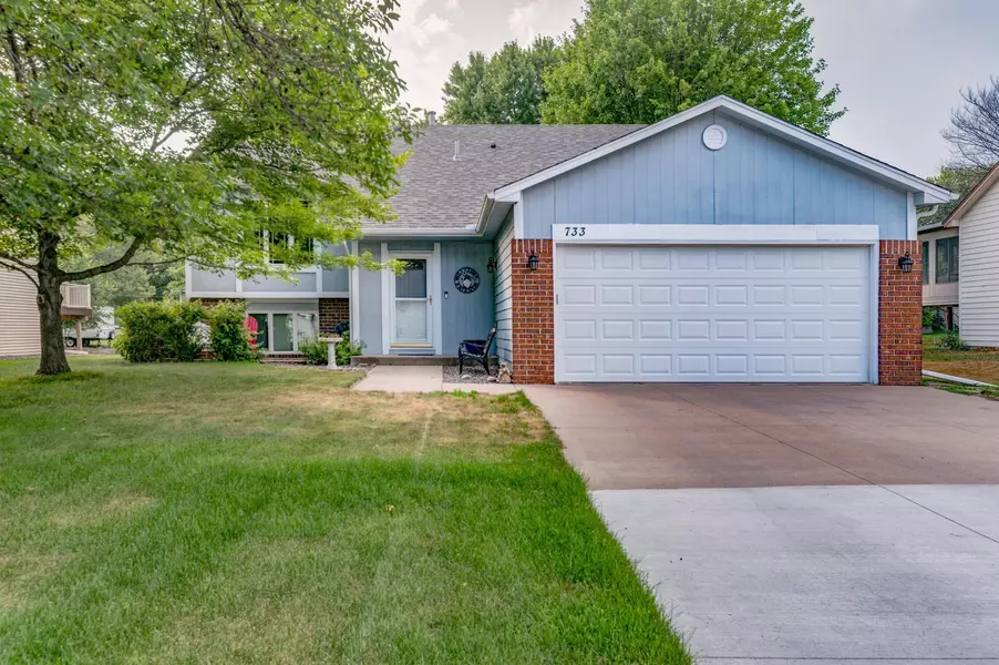 733 108th AVE NW, Coon Rapids, MN 55448