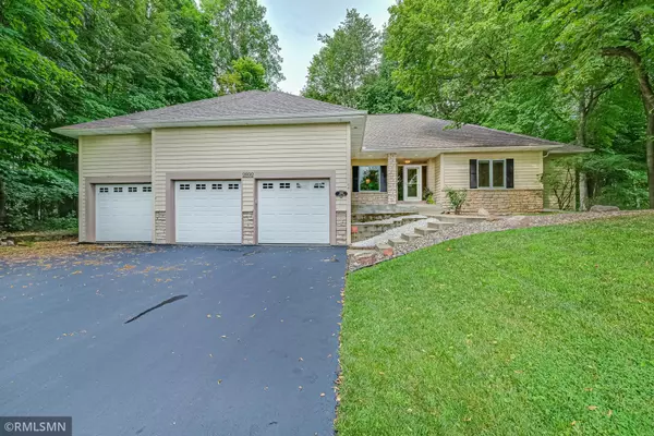 Chaska, MN 55318,2892 Forest RDG