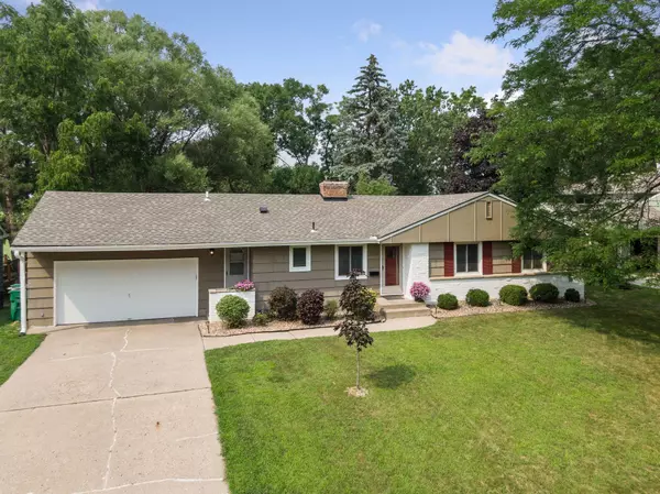 Saint Louis Park, MN 55426,8318 Virginia CIR N