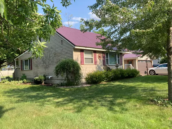 2216 Broadway ST S, Menomonie, WI 54751