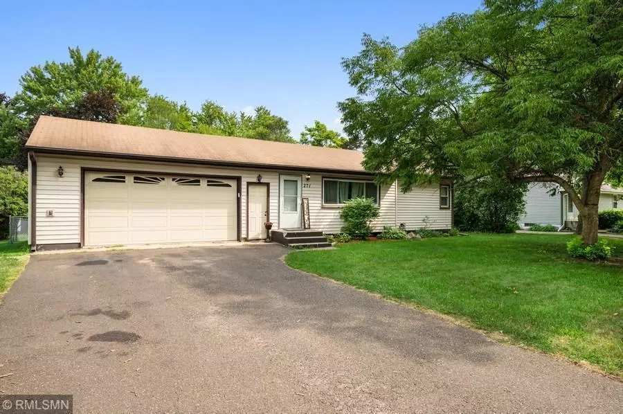 Roseville, MN 55113,271 County Road C2 W