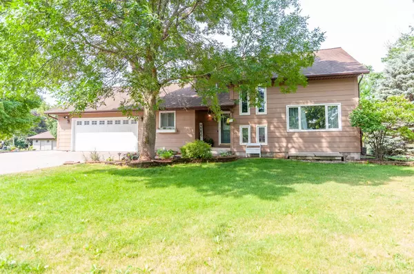 2050 Cooper Hills RD, Saint Cloud, MN 56301