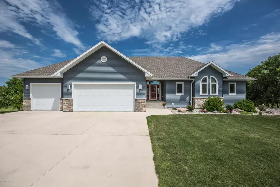 3525 Pebble Hills DR, Fergus Falls, MN 56537