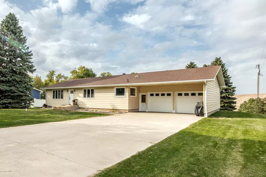 2004 Weyrens RD, Fergus Falls, MN 56537