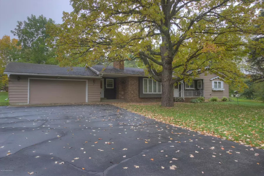 612 Woodland LOOP, Fergus Falls, MN 56537