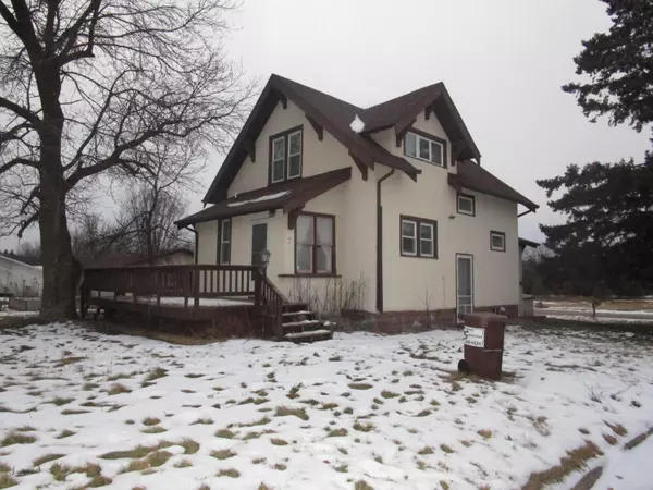 17 W Lawrence ST, New York Mills, MN 56567