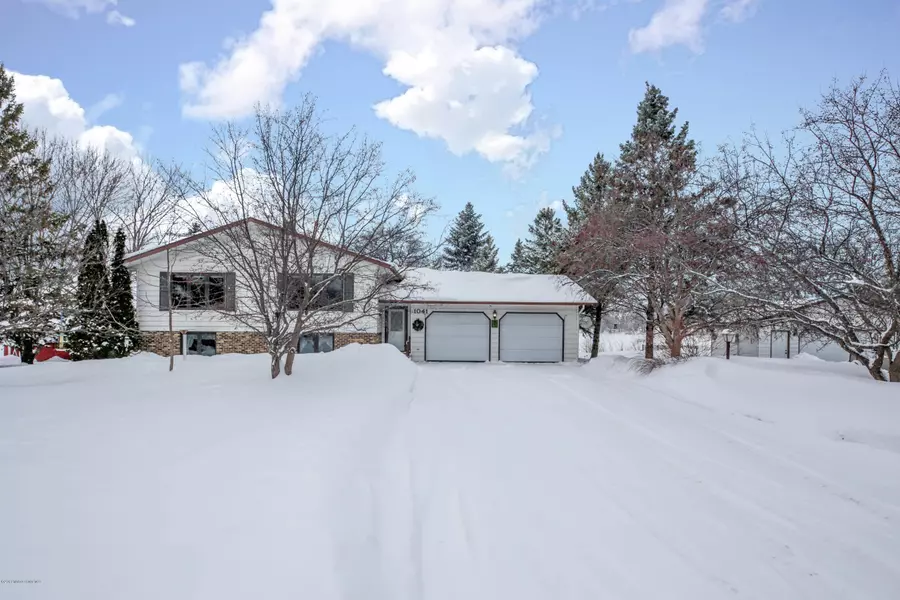 1041 E Fir AVE, Fergus Falls, MN 56537