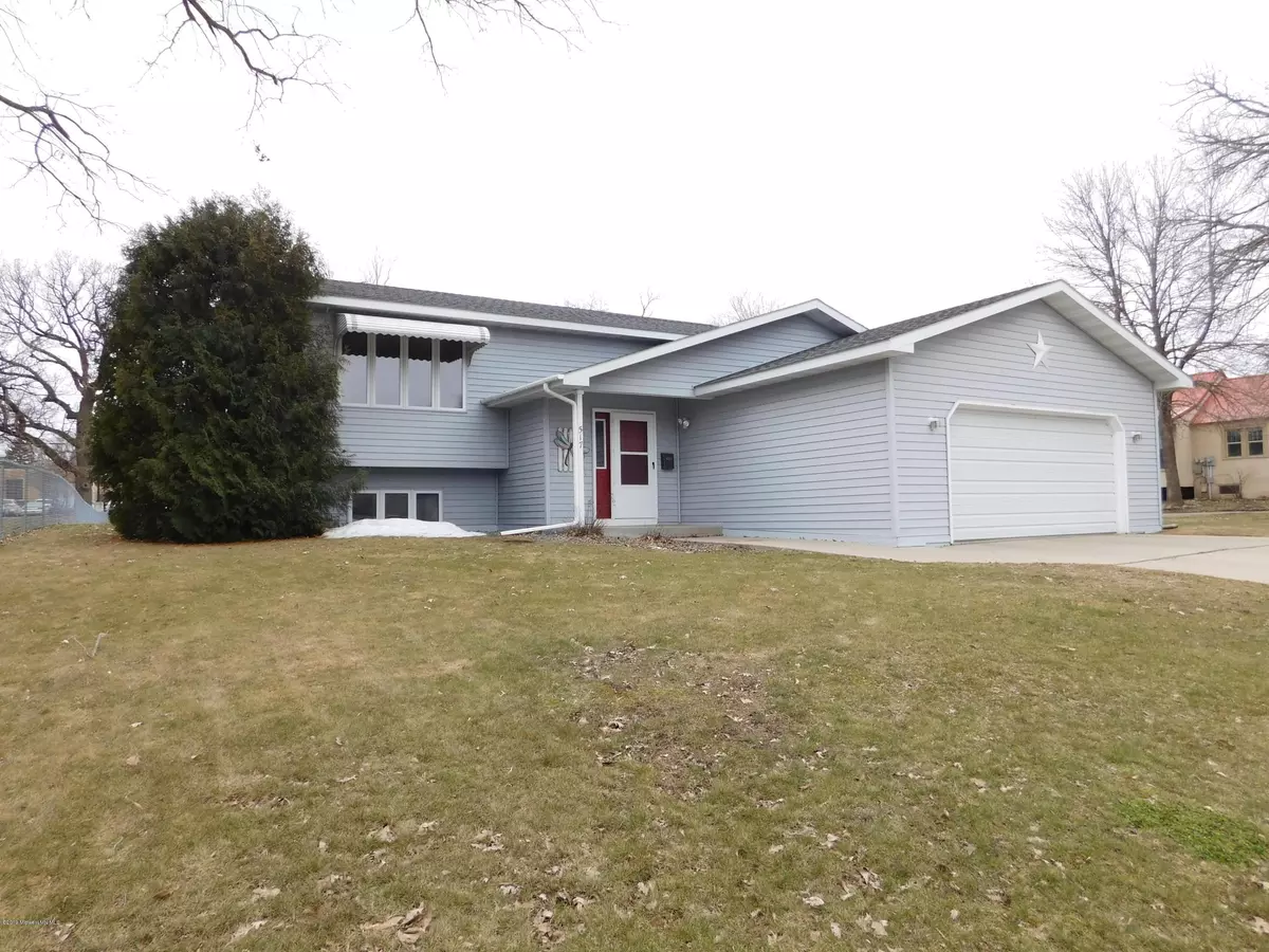 Fergus Falls, MN 56537,517 Springen AVE