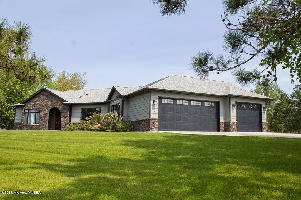 Perham, MN 56573,1006 E Lakeside Estates