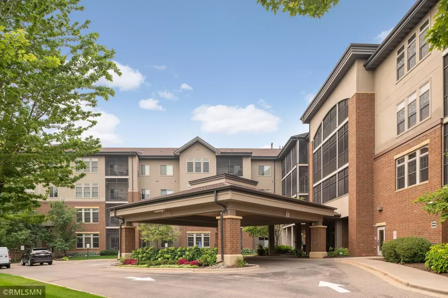 7100 Metro BLVD #326, Edina, MN 55439