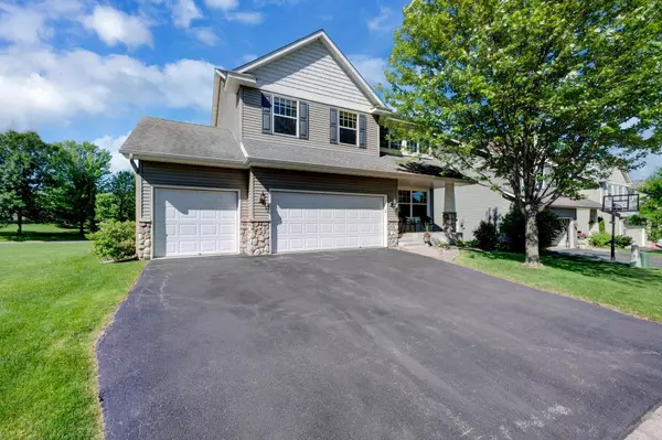 Chaska, MN 55318,675 Newberry LN