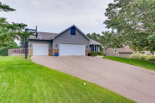 Apple Valley, MN 55124,6073 Falcon Ridge TRL