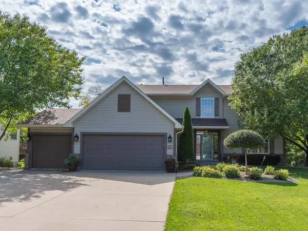 Chanhassen, MN 55317,9054 Sunnyvale DR