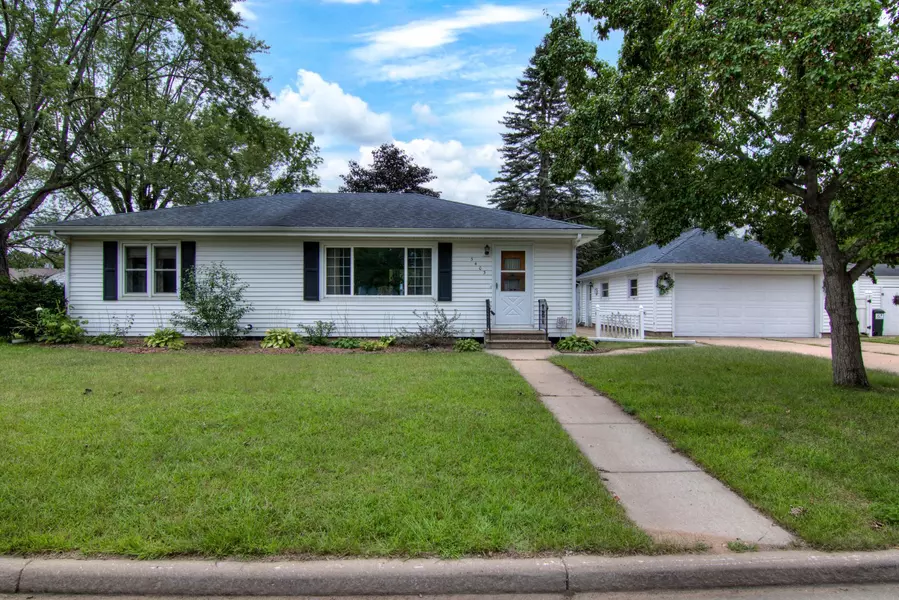 3403 Valmont AVE, Altoona, WI 54720