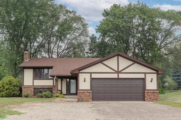 3881 Flowerfield RD, Lexington, MN 55014