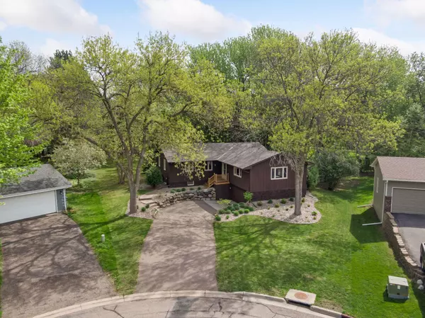 Chanhassen, MN 55317,8011 Cheyenne AVE