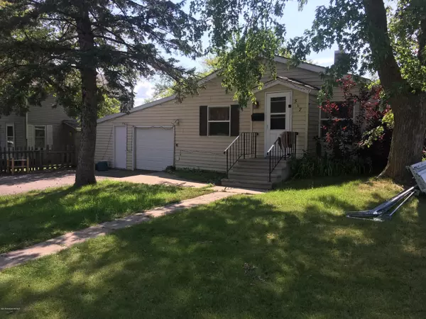 517 Main ST E, Detroit Lakes, MN 56501