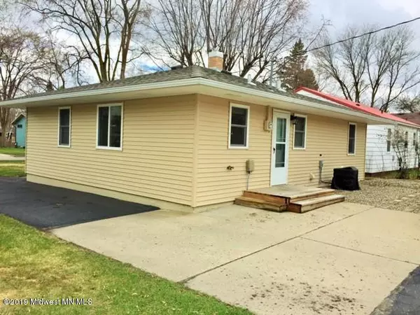 Detroit Lakes, MN 56501,324 Robert ST