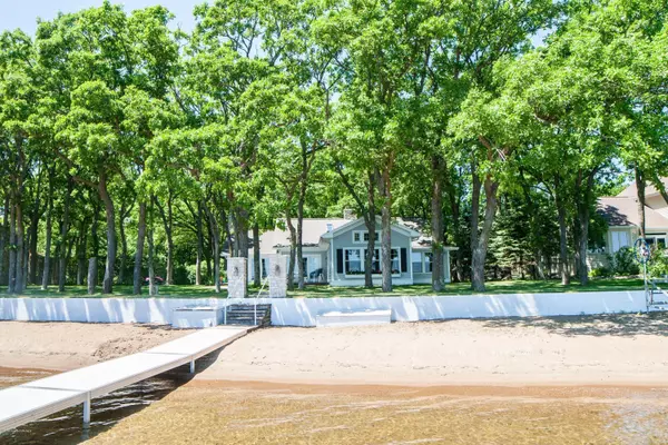 51618 Pelican Point DR, Detroit Lakes, MN 56501