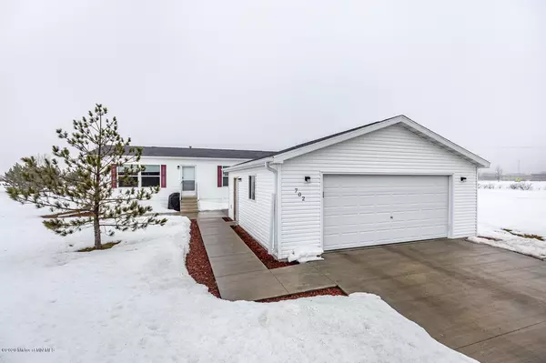 702 4th ST SE, Perham, MN 56573