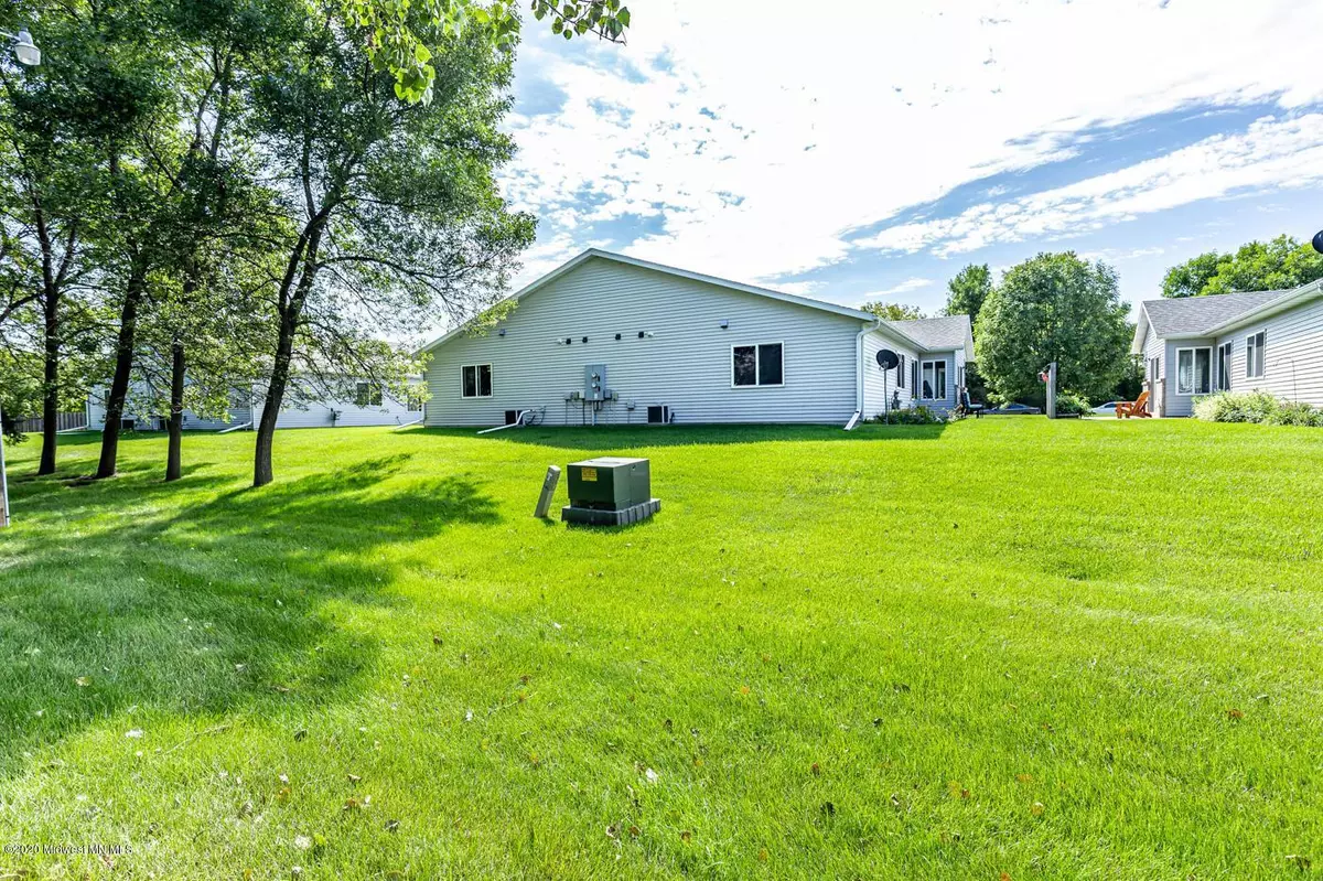 Moorhead, MN 56560,676 Appletree LN