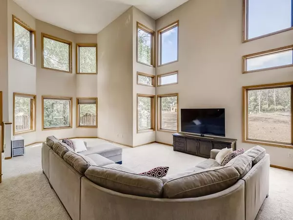 North Saint Paul, MN 55109,2220 Pondview CT