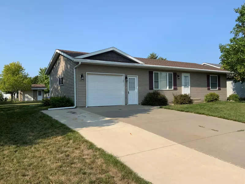 339 Countryside LN, Albany, MN 56307